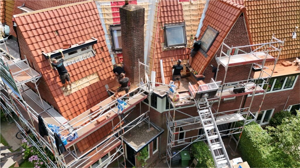werkzaamheden tijdens een dak vervanging door dakcompany